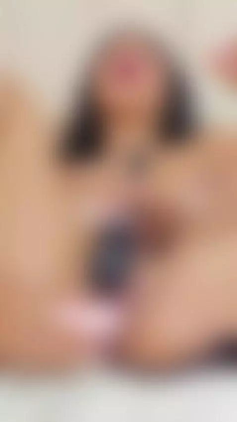 I love my toy, it makes me orgasm 🔥 by fridamodel1