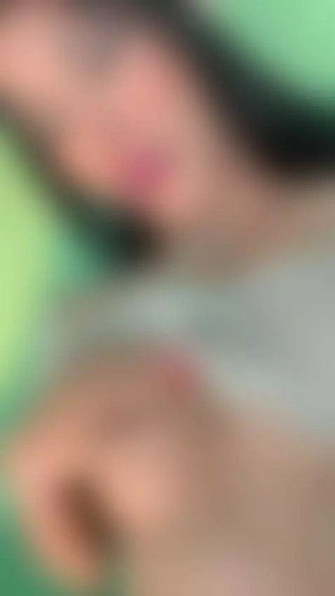 Hips moving to the rhythm of your temptation 🍑 by alysson23