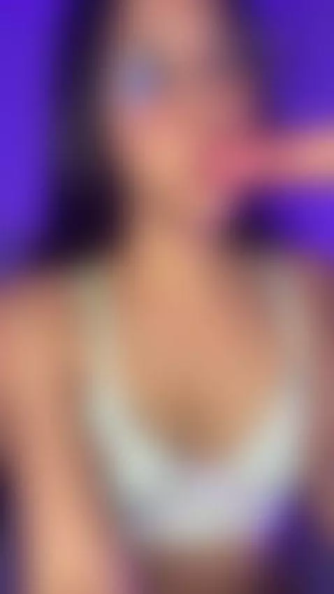 Look at me… and tell me if you can resist this temptation 💋💞 by alysson23