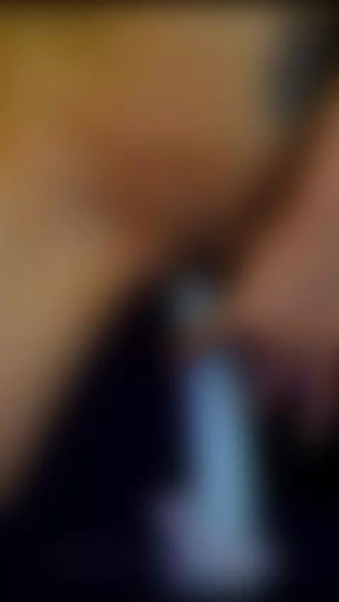 You can almost feel my nails running down your back 😏💘 by alysson23