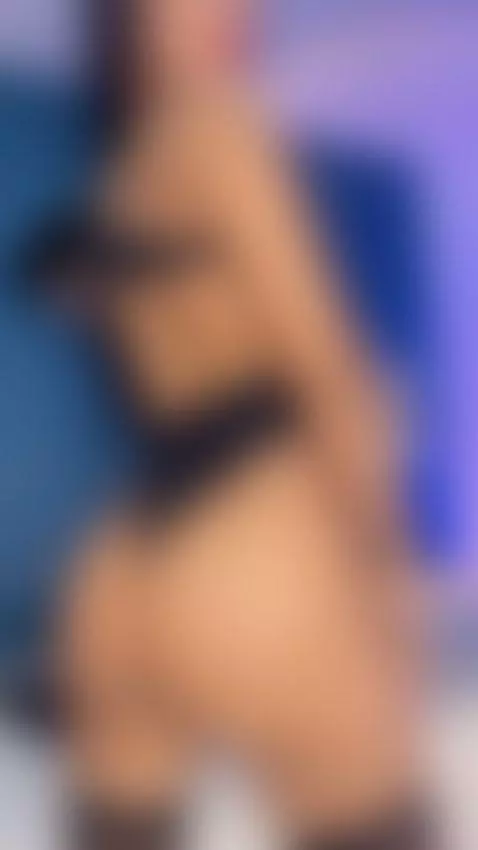 Crashing into your mind full of desire 😏🔥 by alysson23