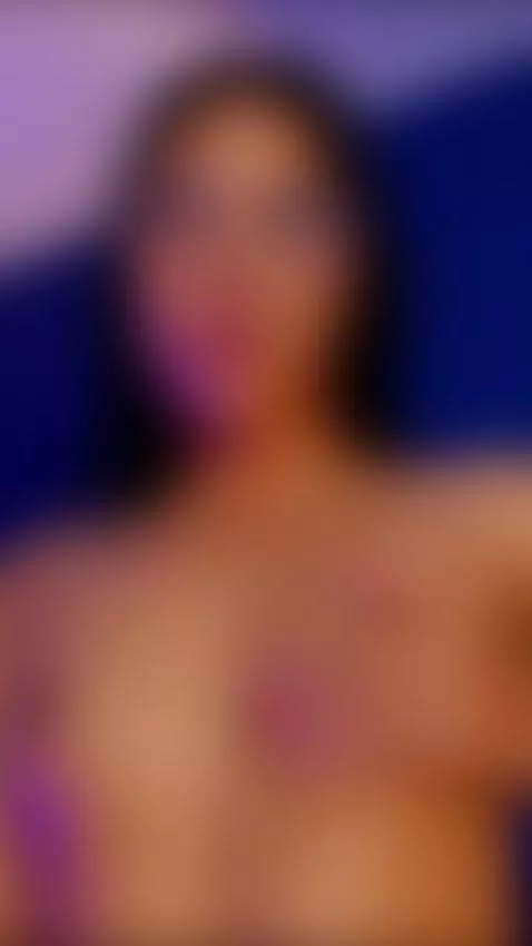 This video builds slow… but it builds 😏💫
#sensual #seductive... by alysson23