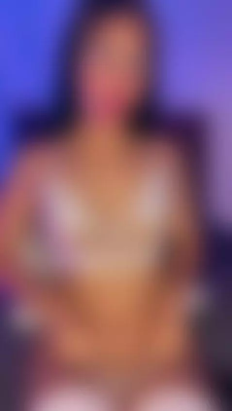 Come closer… just a little more 💋 by alysson23