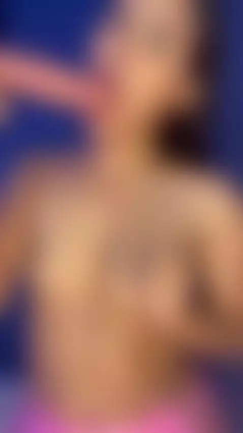 Don’t look away… watch me slowly 😈 by alysson23