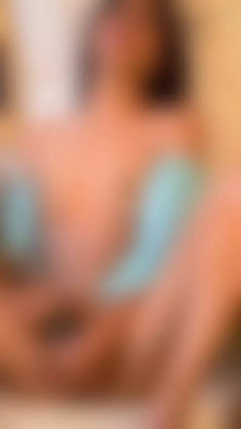 My pussy is very hot. 🔥 by alysson23