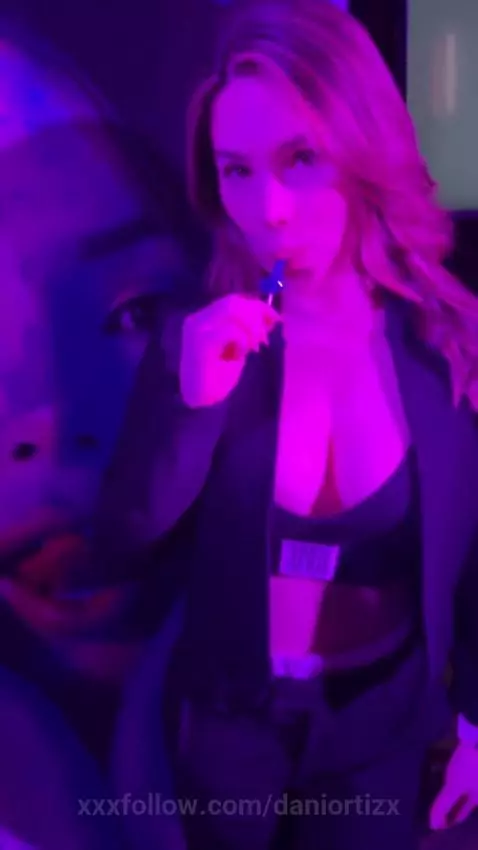 🍆👅 by daniortizx