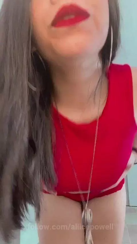 You make me horny. Do you have a name, or can I just call yo... by aliicepowell