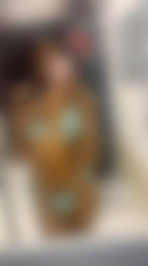 Slow hips dirty mind 😏💋 by shanna1