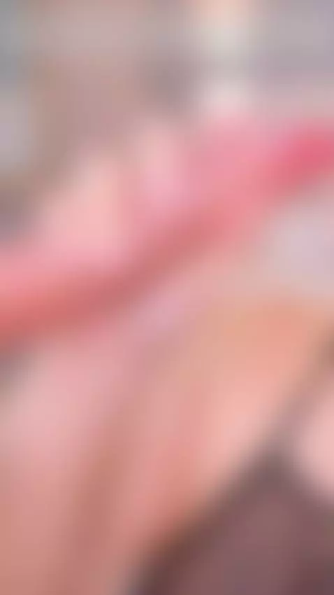 Hot girl here!! by emma-kitty