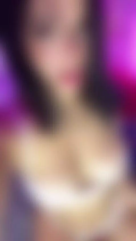 live now ! by emmagoddess