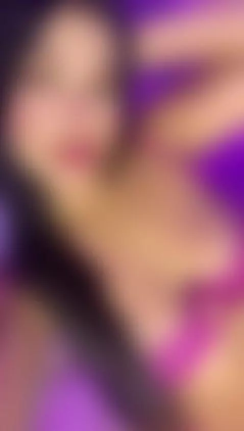 I'm online right now! 🥰 by emmagoddess