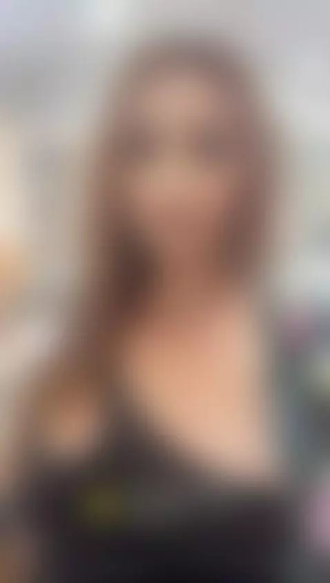 Hello guys kisses by mialourense