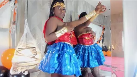 Wonder Woman with a hot pussy 🥵💦 by karinathompson