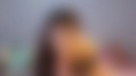 Come to see my throat skills by juliamancinii