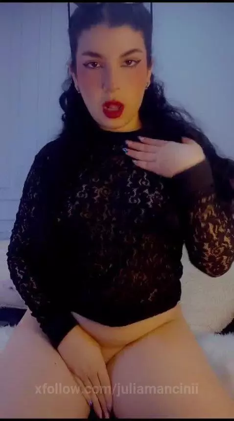 Let me seduce and go to the action by juliamancinii