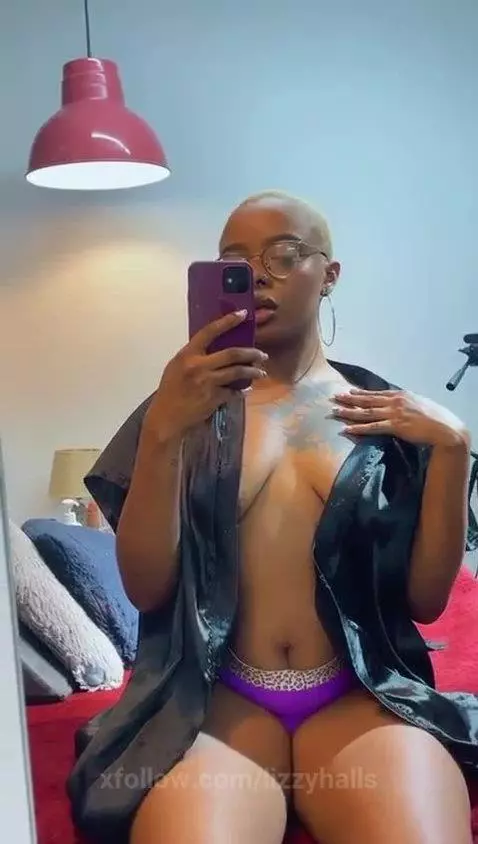 Come and suck my tits love! 😈🔥Dont forget to follow me by lizzyhalls