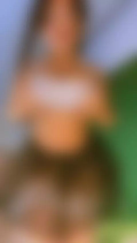 Provocative dancer touching herself while dancing 🤤🔥 by zoemodel