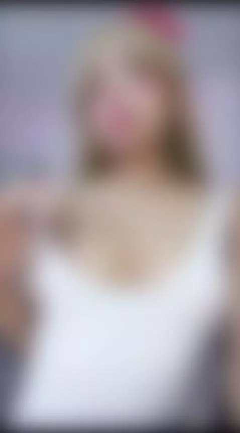 Happy to tease you like this… and you haven’t seen it all 😏📸 by esrabilgic