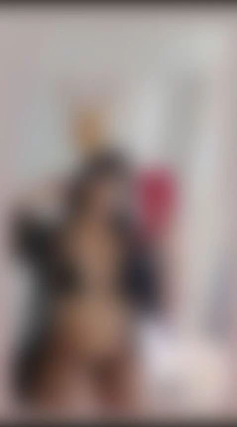 Kisses by milahrouse