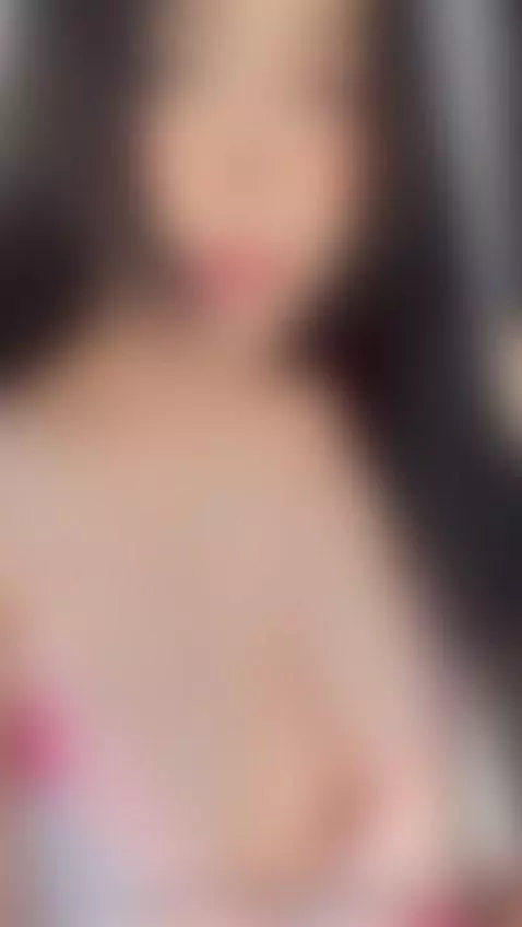 Holis by evaaxrabbit