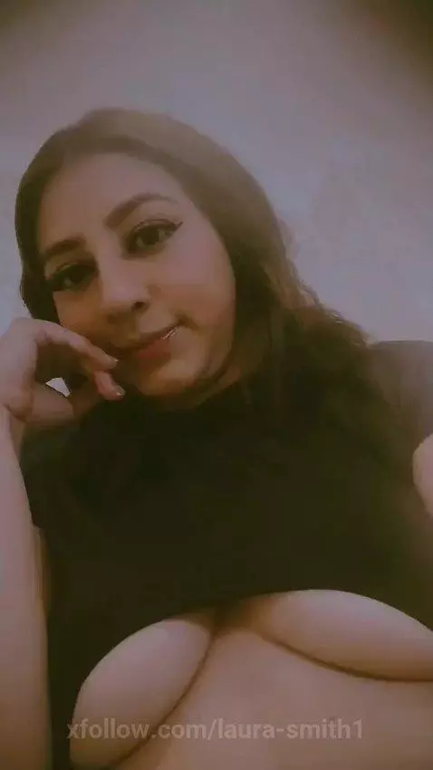 come see me I want to spoil you a lot with my rich pussy by laura-smith1