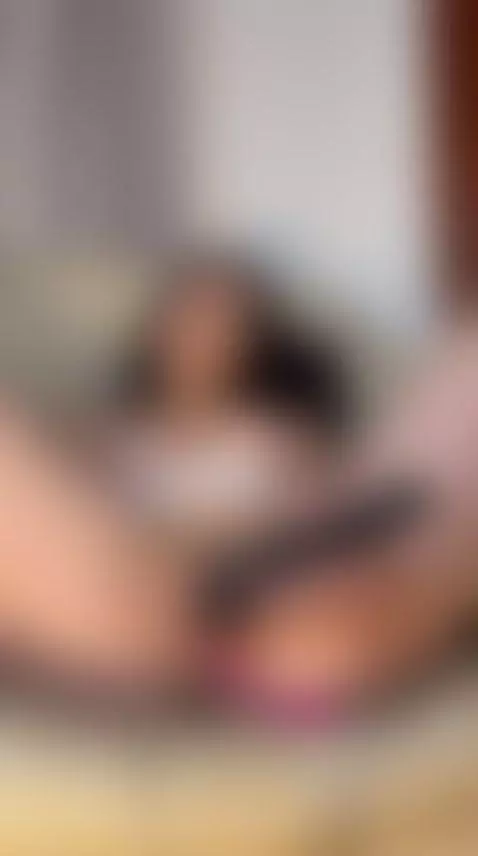 I love to make my pussy vibrate when I have you in mind💕 by leaahcarter