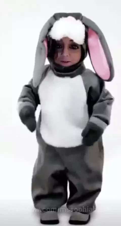 who wants to see me do stuff with my butthole? 🐰🥕😂 onlyfans.... by mssophiabanks