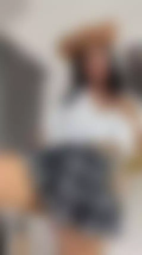 Let's fuck. My hot pussy wants to feel your hard and wet coc... by angels-pervert