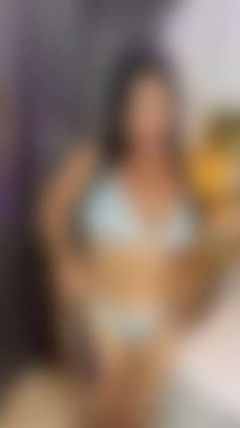sexy milf 🥰🌺 by angels-pervert
