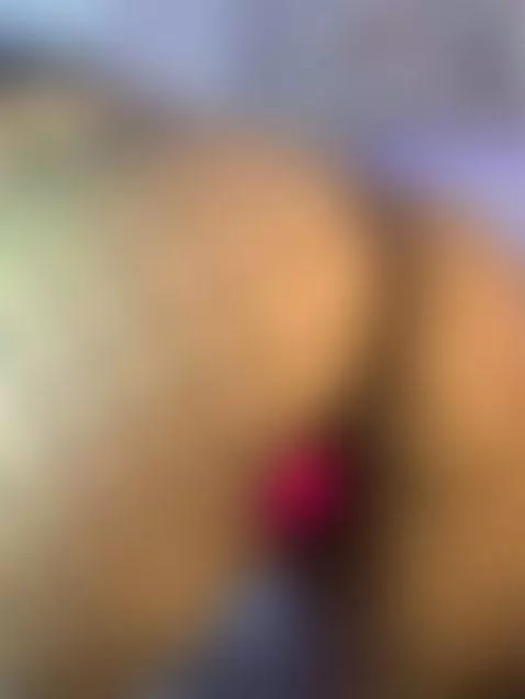 Online tonight 22:00 Colombia time by elic28