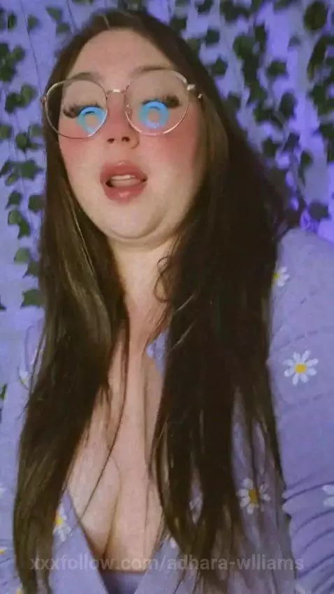 🍑🔥 Big booty live now! Don’t miss the show 😘💋 by adhara-wlliams