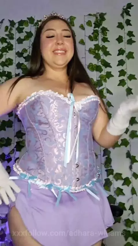 👑🎀 Princess in mischievous mode. Dare to join me in private?... by adhara-wlliams