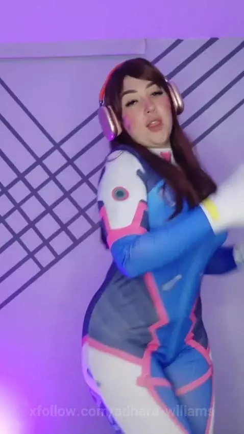 Cosplay show? Its here ♥ by adhara-wlliams