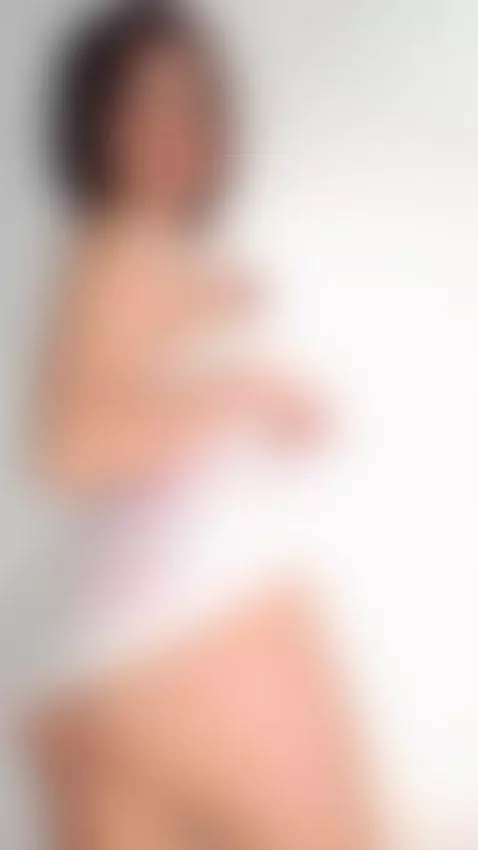 Disponible en mi fan5 by evaaaxrabbit