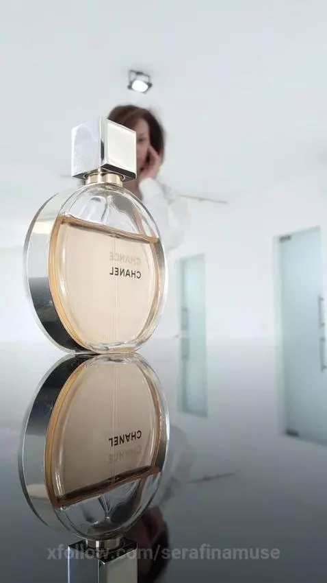 Am I your favourite fragrance in the morning? by serafinamuse