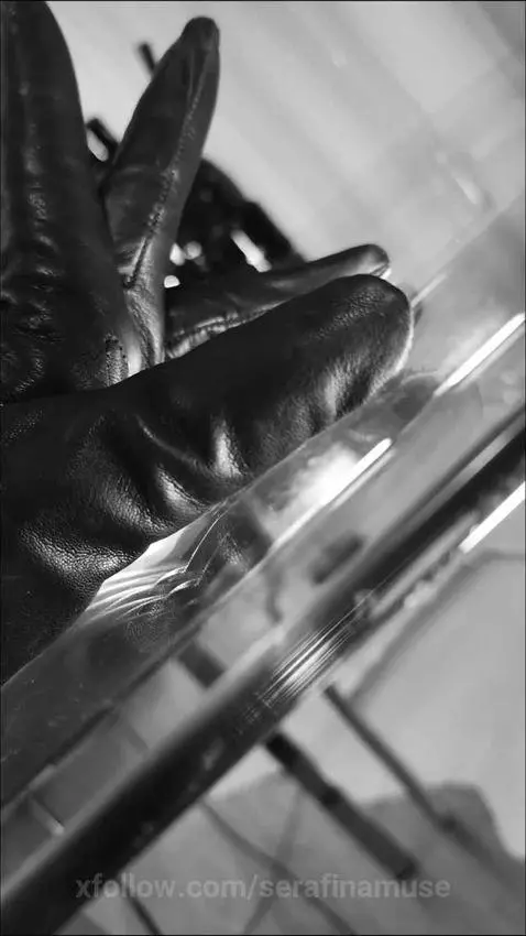 Let's play a mind game.  Are you ready? by serafinamuse