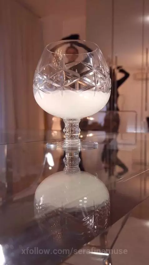 Let me drain you in slow motion. by serafinamuse