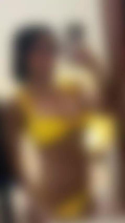 Playing with my bikini.... and with your desires by juliethdavis