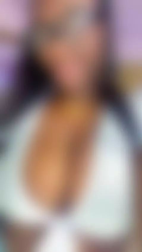 hot  big  boobs by kristinels