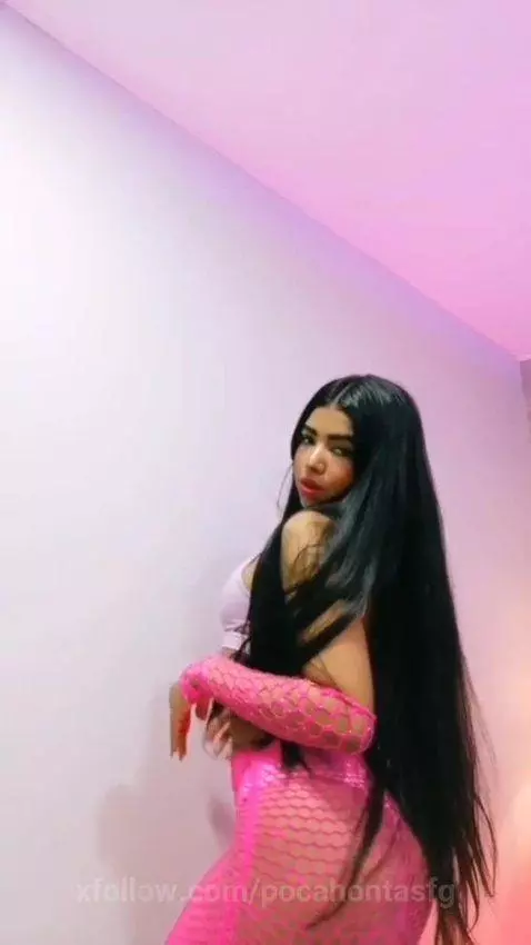 The pink princess💗👑 by pocahontasfg