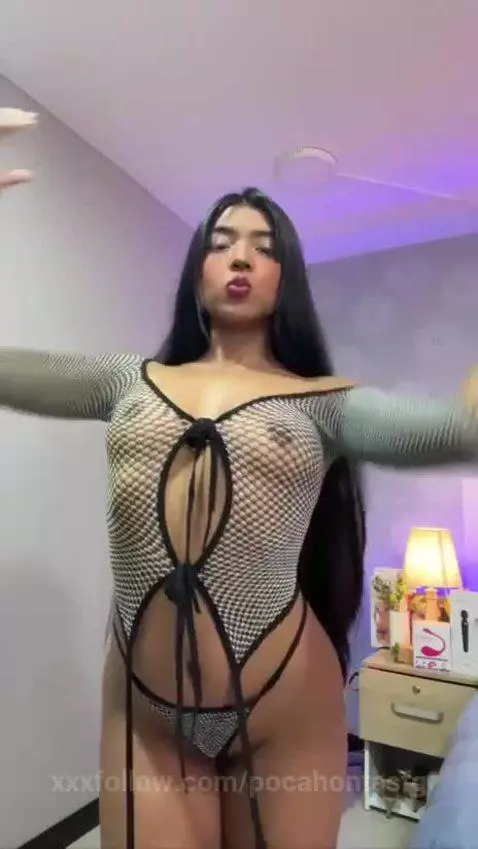 Pretty girl😏 by pocahontasfg