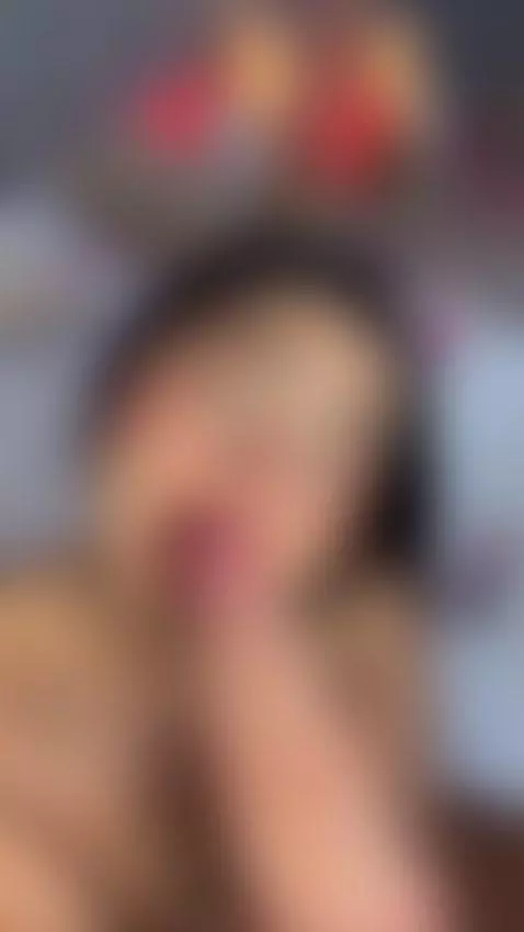 Giving you a good blowjob🥵 by pocahontasfg