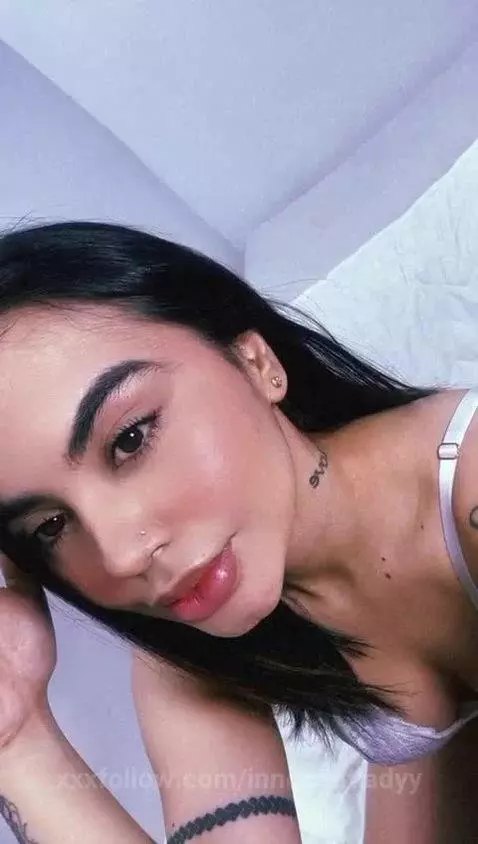 The delicacy of my kisses is something you can't miss 💋😏🥰 by innocentladyy