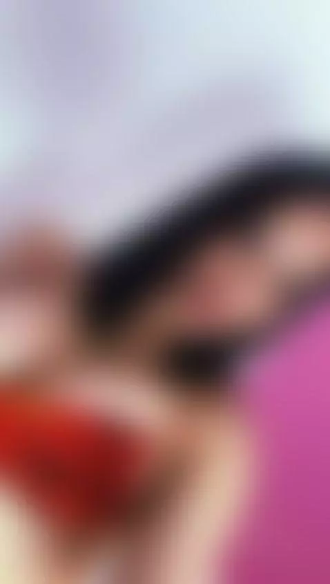 Just imagine boucing this big tis over your face 🍒🥵 by innocentladyy