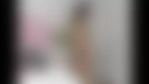 A dance to warm up? 🔥👅 by susanbenett