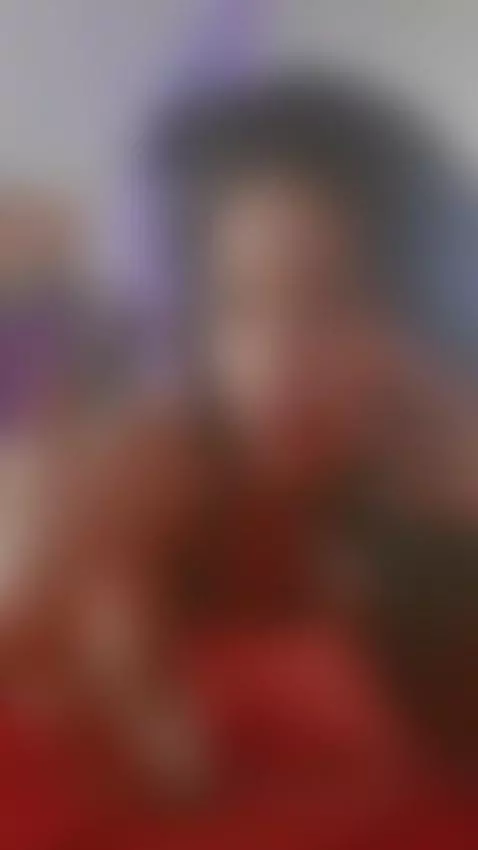 ¿Te gusta cómo suenan mis uñas al rasgarte la piel imaginari... by salomepaez1