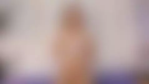 Fuck my horny and sensual body by hellenowen