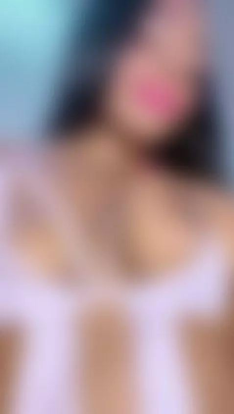 I want your cock between my juicy boobs!! by kiimlogan