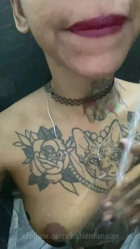 Imagining a gold rain on me 🤤 by katiemanson