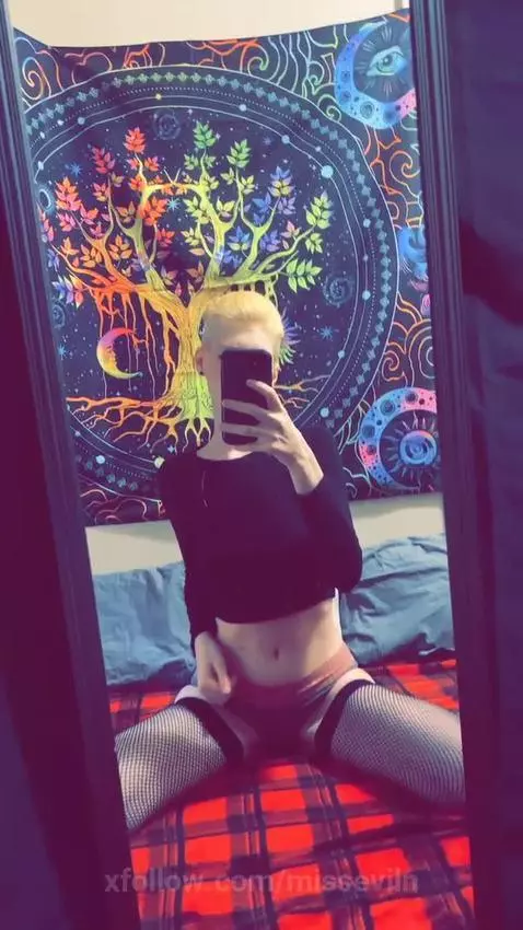 Just a little teaser 😘😘 by misseviln